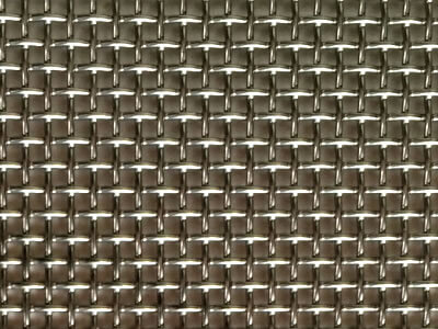O detalhe sobre aberturas da malha da tela de aço inoxidável da janela.